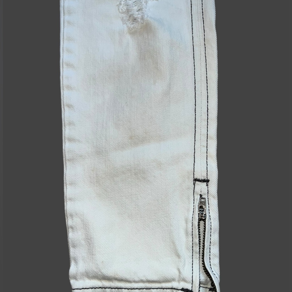 Carmar LF Low Rise White Jeans – Studded Fleur de Lis – Size 27 - Picture 5 of 8